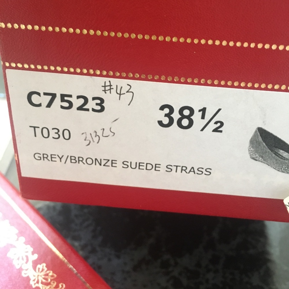NIB Rene Caovilla Crystal Point Toe Suede Flat - Picture 7 of 8